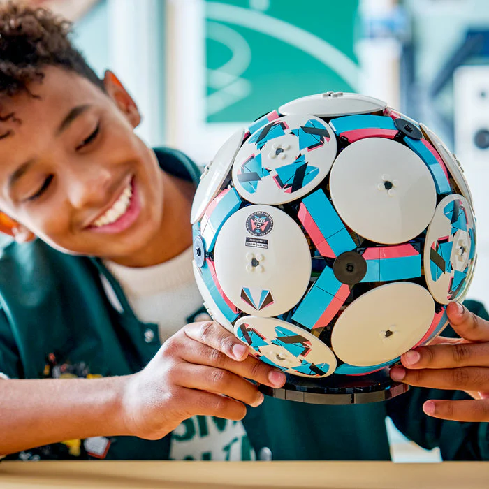 LEGO Editions - Football - Image 3