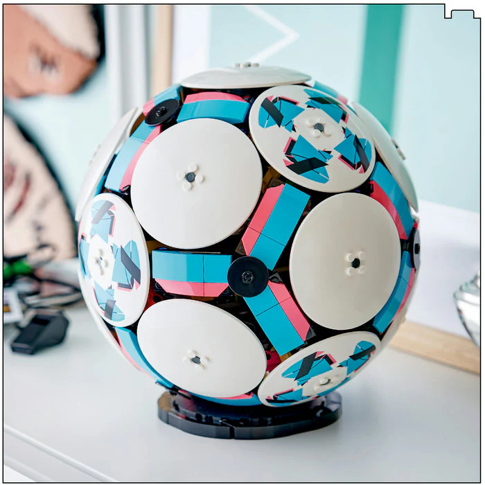 LEGO Editions - Football - Image 5
