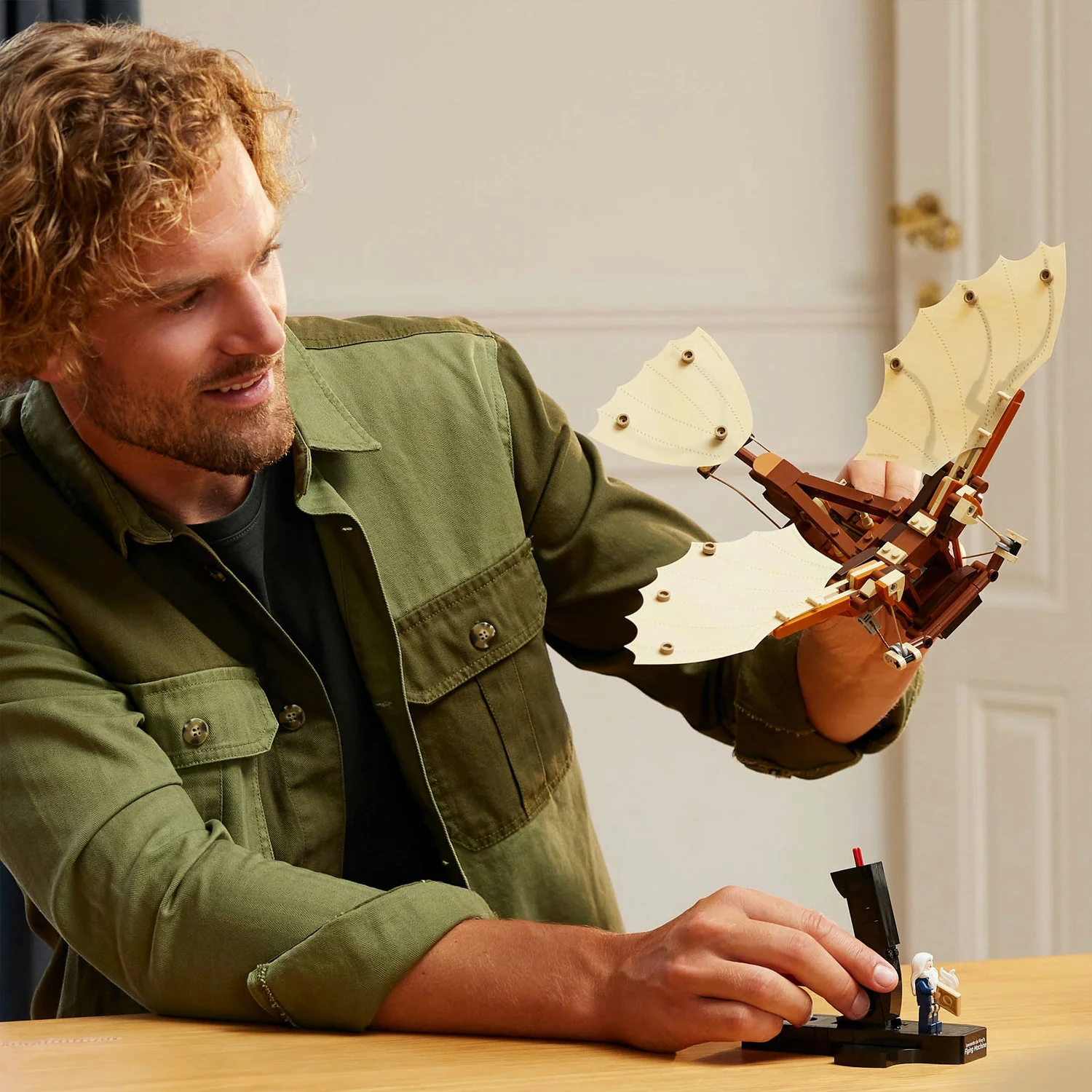Lego Icons - Leonardo da Vinci's Flying Machine - Image 3