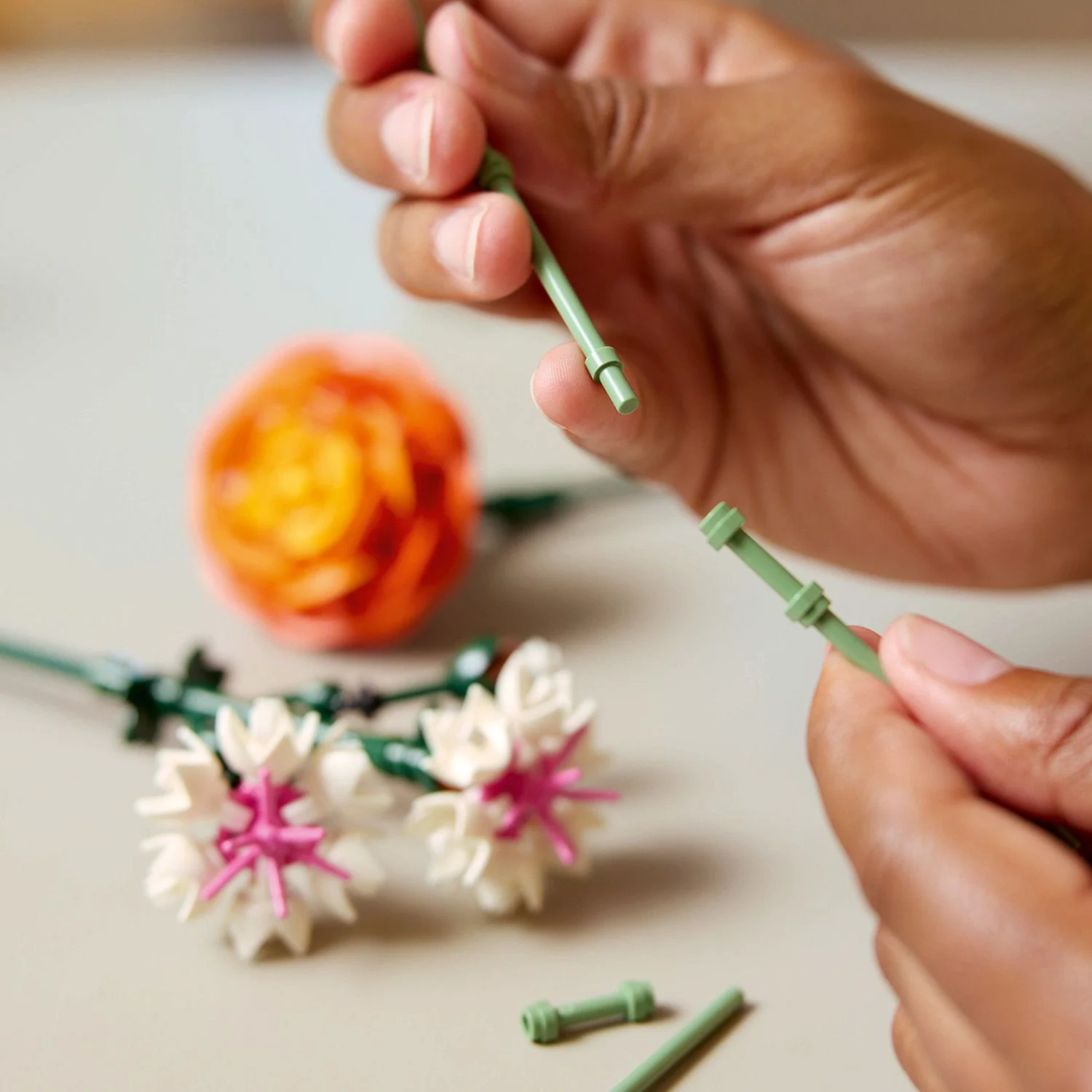 Lego Botanicals - Pretty Pink Flower Bouquet - Image 8